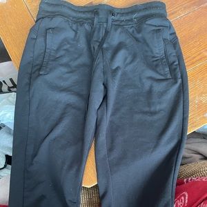 Black sweat pants that are super soft and comfy